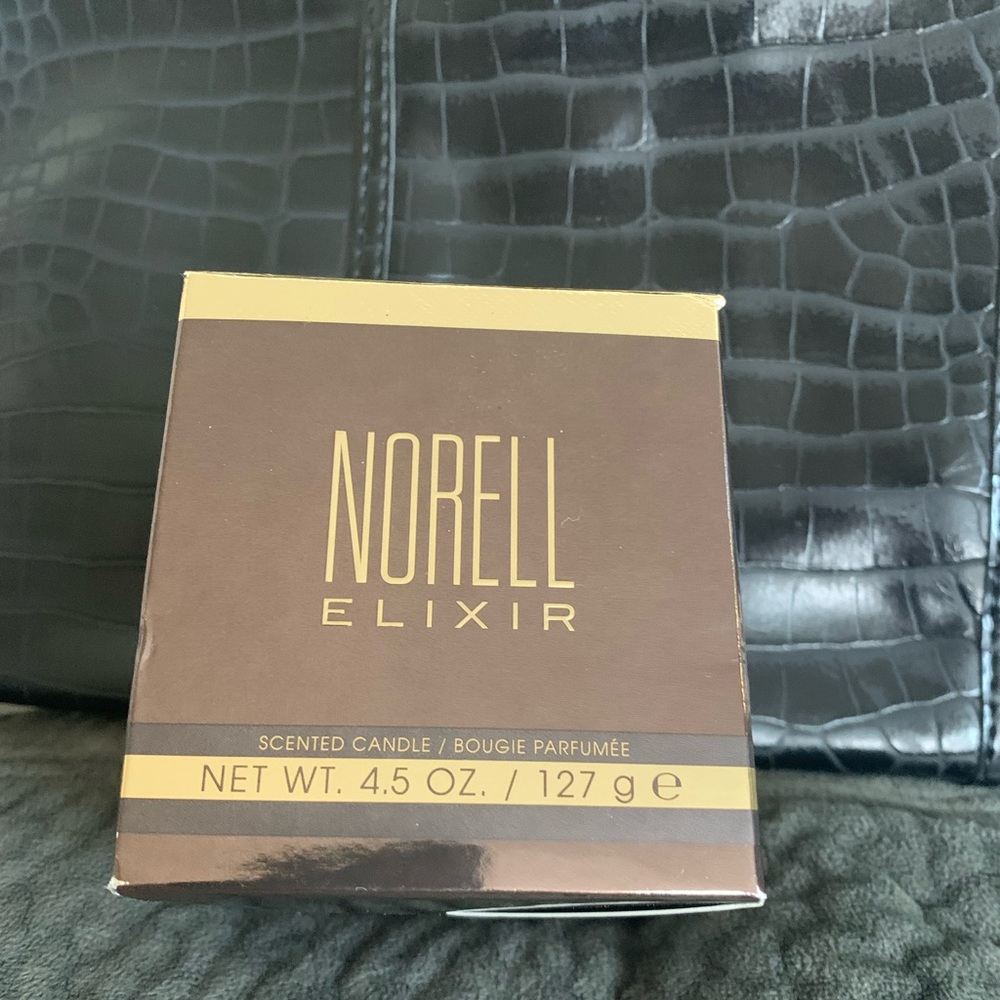 Norell Elixir Scented Candle. BNIB